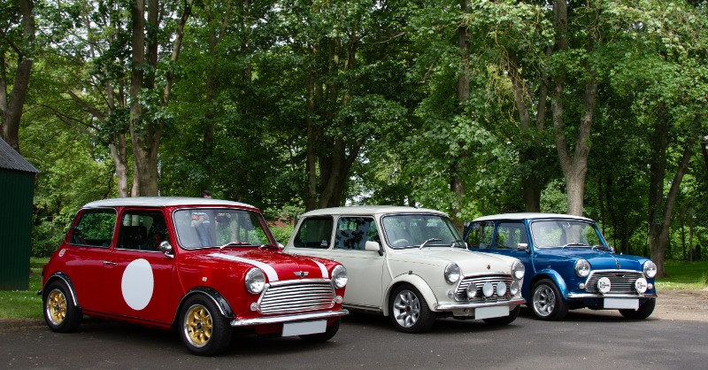 MINI_JAPAN's tweet image. 似ているようで、それぞれ違う"顔"を持っています🚗

📸 IG/ sh4uny99

#MINIJapan #MINIClassic