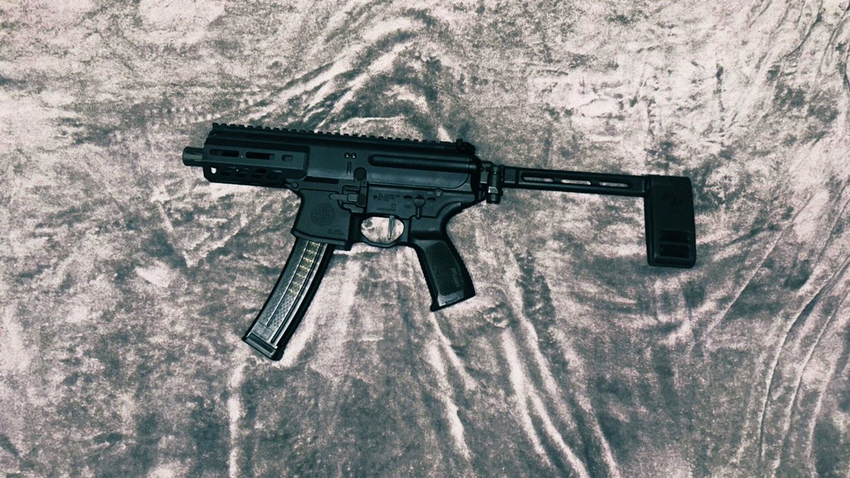 makeuscreamoutloud tweet media