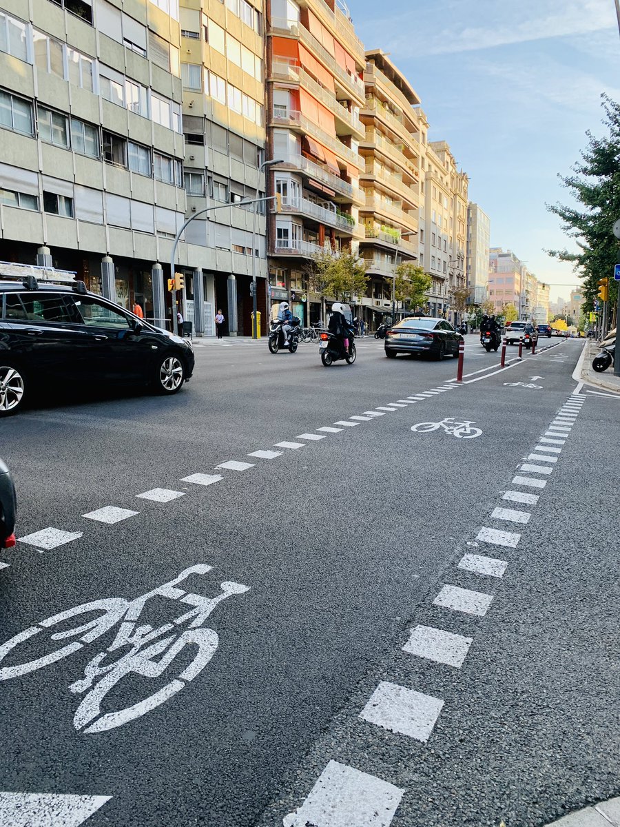 bikevidrera's tweet photo. Pujar de @bcn_ajuntament al #Tibidabo amb #llunaplena en bona companyia (després de treballar) i arribar per pista forestal a @ajsantcugat és una decisió personal que té gustet de premi de final de #vacances …
Avui #BiTiBi a @FGC + @peredelescabres #enbicicalafeina 😉 https://t.co/pyrN0tza4x