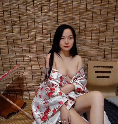 Jasmine22396590's tweet photo. 找一個固定的炮友  乾淨  不亂 長期穩定   需要的時候就到   有的私訊 #刺激體驗 #深入 #約炮 #男友 #時間久 #不一樣的體驗 #高潮 #姿勢 #後入 #足交 #私訊 #跟隨 #轉發福利 #絲襪 #人妻出轨 #轉推50隨機抽取一位免費愛愛哦 #約會私訊 #jk制服 https://t.co/IVLIXVqdCA