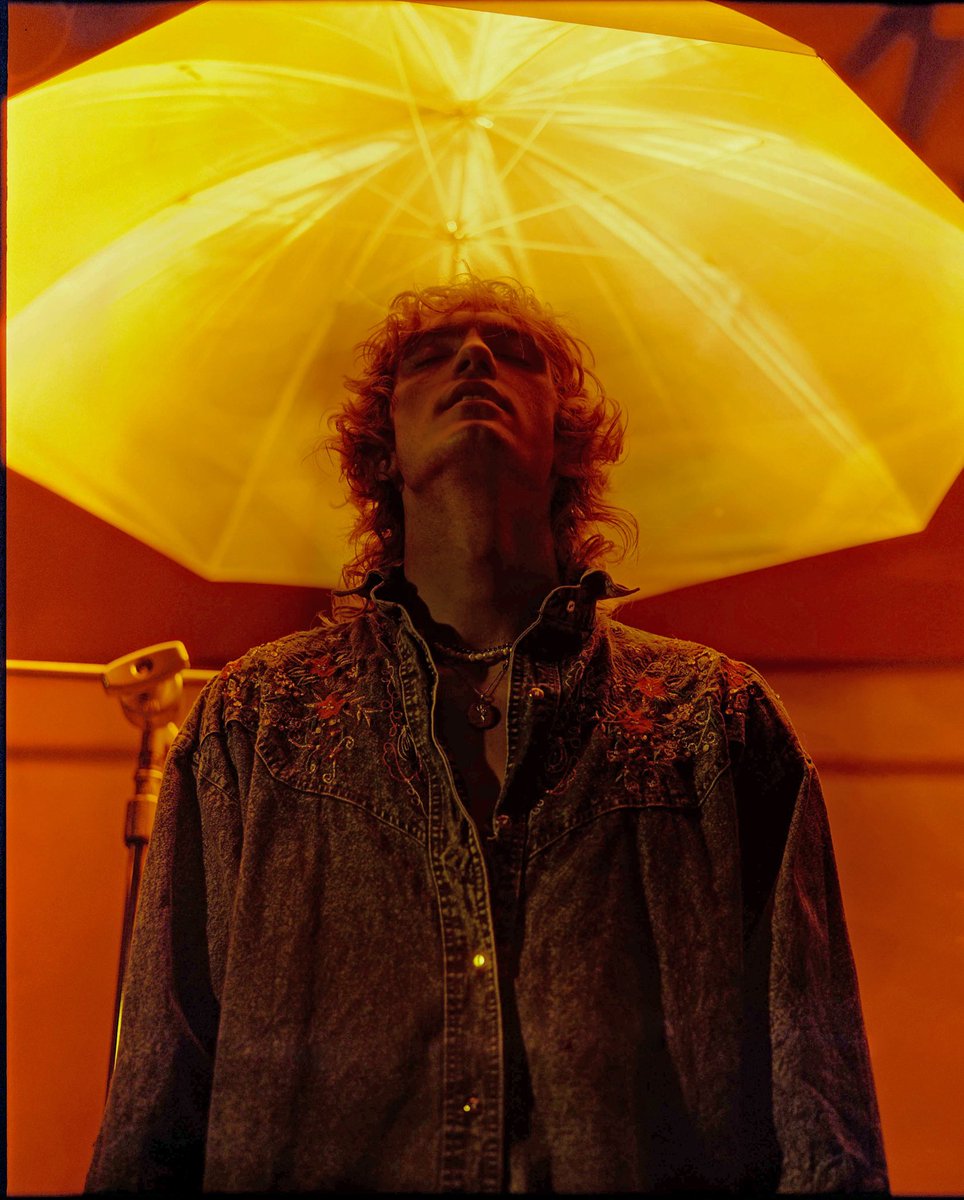 BEACASSO's tweet photo. Yellow on film 🎞️💛 https://t.co/3ZHVVsS4JO