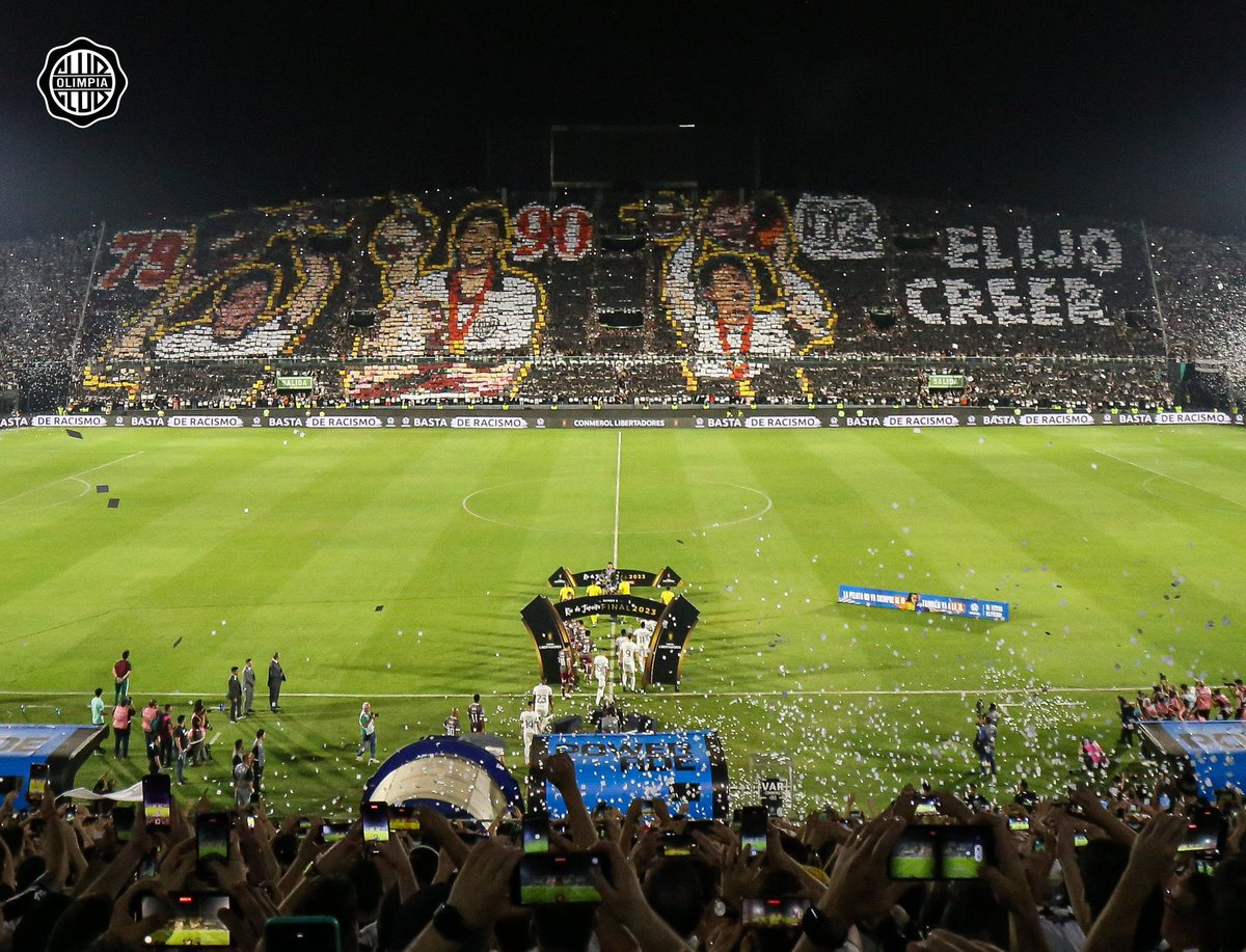 ¡Que alguien se atreva a reclamar!
Si terminó puntero de su grupo con un técnico que poco y nada sabía de nuestro fútbol. 
Si eliminó al último campeón de la Libertadores remontando un resultado adverso con un DT que recién asumía. 
Si con plantel reducido fue el equipo paraguayo