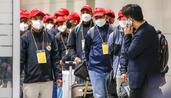 encoreedusud's tweet photo. 🇰🇷 Le gouvernement a décidé d'augmenter considérablement le nombre de travailleurs étrangers pouvant rester en #CoréeduSud pendant plus de cinq ans. En décembre, 100 employés de maison étrangers seront recrutées à Séoul à titre expérimentale. https://t.co/GKaDMZRvvC