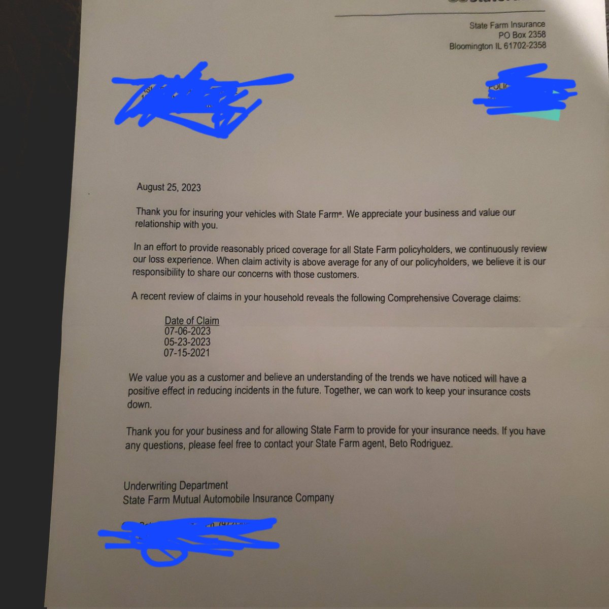 AshleyNicoleBee's tweet photo. What are your concerns @StateFarm I'm sorry our car got broken into which left me in tears &amp; canceling all of my cards to avoid fraudsters stealing my identity &amp; money. The other 2 claims R from cracked windows! Like a gd neighbor @StateFarm is there unless..... https://t.co/oqWZySuECG