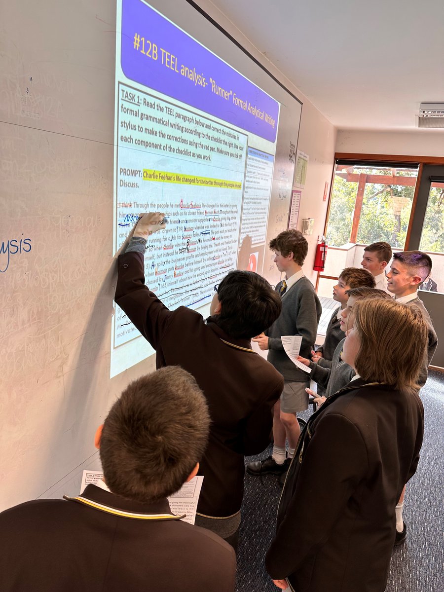 WhitefriarsColl's tweet photo. #WFCLearning Our Year 7B English class working together to explore 'formal analytical' writing and spotting errors with skill. Their lively discussion not only showcased their abilities but also emphasised how important collaboration and feedback are for their learning. https://t.co/iULapvdiiJ