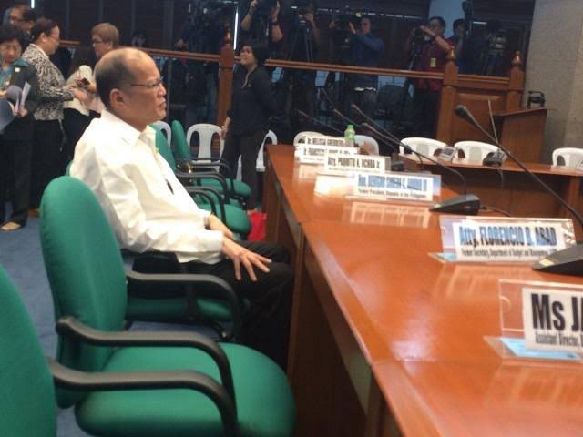 oslecjunior's tweet image. Remembering a former public official who was never afraid to answer questions in any Congressional hearings. 

And he never used a wheelchair or a neck brace to avoid being held accountable.

Kasi nga, kapag walang tinatago, walang dapat ikatakot.

#SinongTunayNaMatapang #PNoy