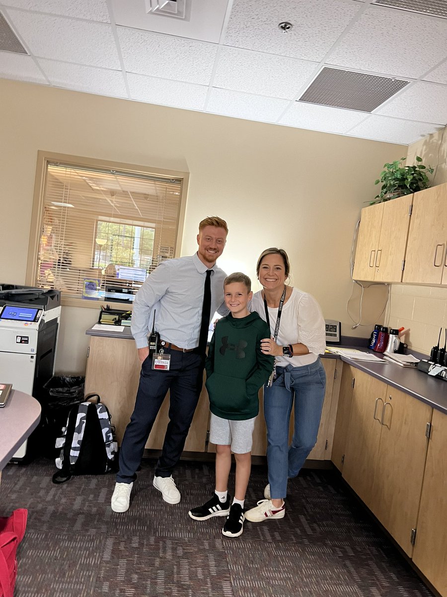 shinewithtima's tweet image. When your child gets picked to do announcements with two amazing humans. We couldn’t be more proud to be the #unionhawks #unionelementary