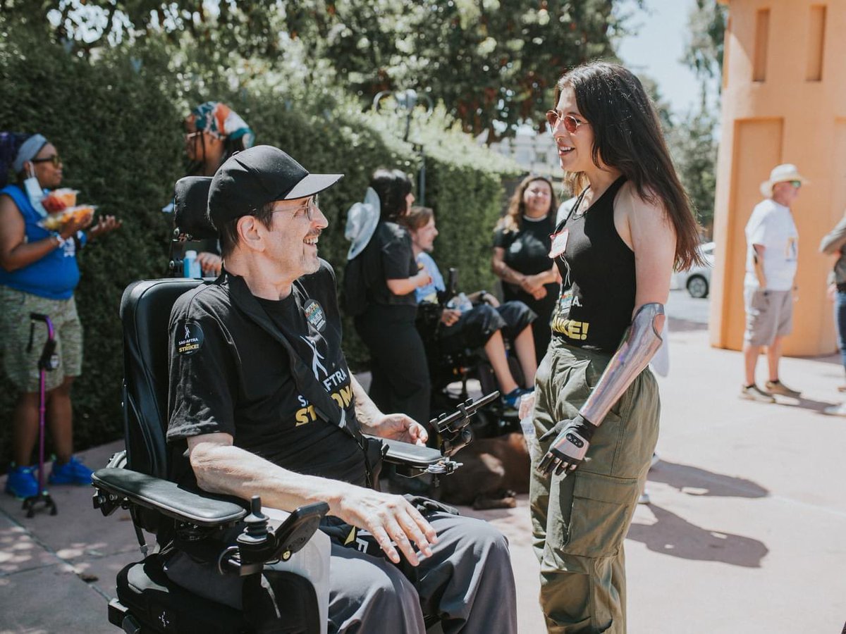 DavidRadcliff's tweet photo. Why don’t we see these bodies on screens and in writers rooms very often?

Whoo! What a fun and powerful day, though. Amazing turnout, great remarks, real solidarity

And thanks to Mayor @KonstantineinCA for attending and for speaking as one of us in politics https://t.co/wjoRe6r8qq