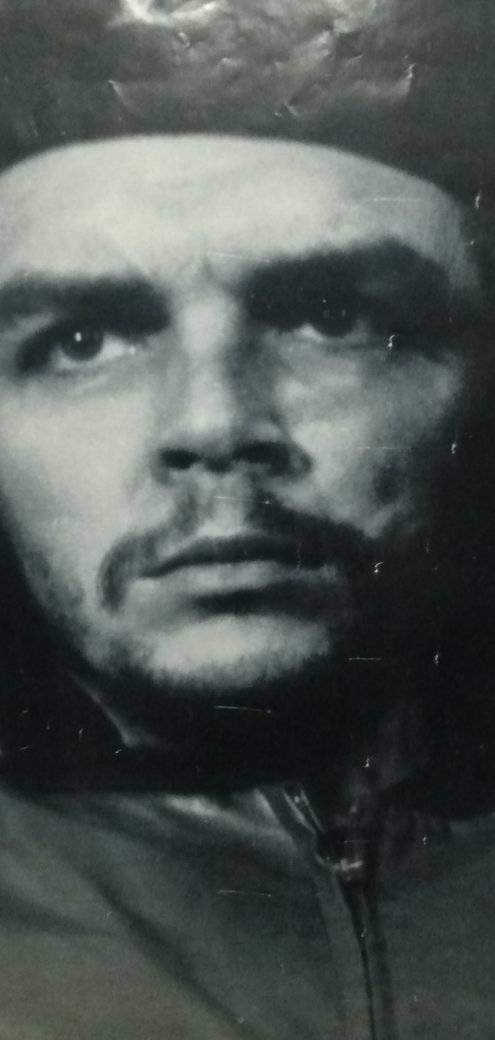 Ernesto55107743's tweet image. #ComoElChe "No creo que seamos parientes muy cercanos, pero si usted es capaz de temblar de indignación cada vez que se comete una injusticia en el mundo, somos compañeros, que es más importante …"