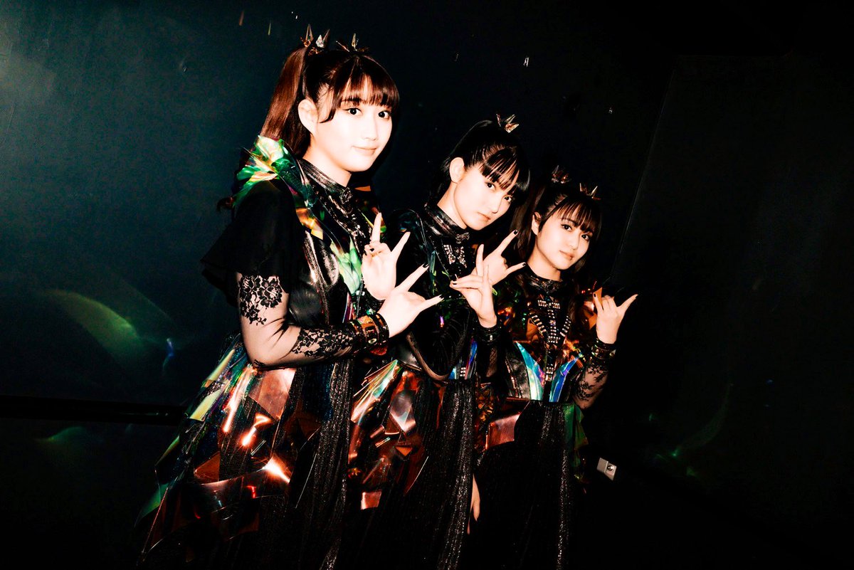 LegendK_guitar's tweet photo. 風船飛びました🎈
BABYMETAL🤘🏻🦊とギター🎸、家族とネコたち🐈に癒されながらこれからもマイペースに楽しく過ごしていけたらと思っておりますー✨これからもよろしくお願いいたします😊🙌🏻 https://t.co/c7GI5goFA6
