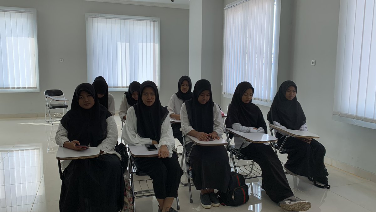stebis_igm's tweet photo. Tuntas !!Alhamdulillah dari 378 Pelamar Peserta Beasiswa KIP Kuliah Thn 2023 telah diterima sebanyak 20 orang Mahasiswa (sesuai kuota) setelah melewati masa yg panjang seleksi. Terima Kasih Kementerian Agama RI &amp; Yayasan IGM. @Kemenag_RI @PendisKemenag @marzukialie_MA https://t.co/fmrixGRLL1