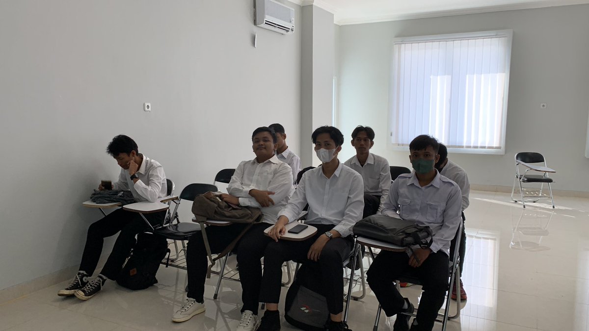 stebis_igm's tweet photo. Tuntas !!Alhamdulillah dari 378 Pelamar Peserta Beasiswa KIP Kuliah Thn 2023 telah diterima sebanyak 20 orang Mahasiswa (sesuai kuota) setelah melewati masa yg panjang seleksi. Terima Kasih Kementerian Agama RI &amp; Yayasan IGM. @Kemenag_RI @PendisKemenag @marzukialie_MA https://t.co/fmrixGRLL1
