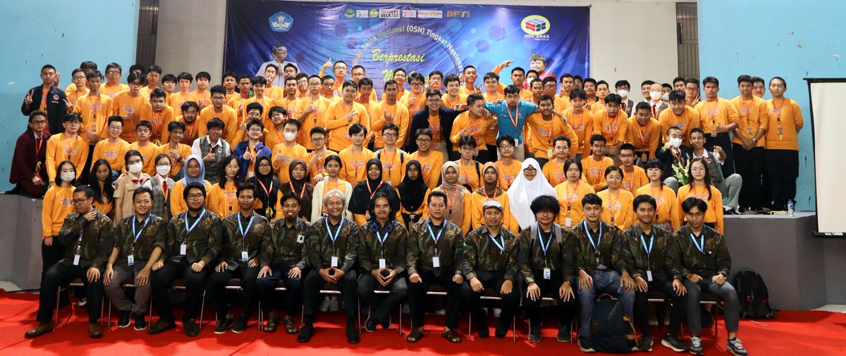 bermatematika's tweet photo. Ada anak OSN yg main X(twitter) kah? Tag temanmu yg ada di foto. https://t.co/dm2guNDRcb