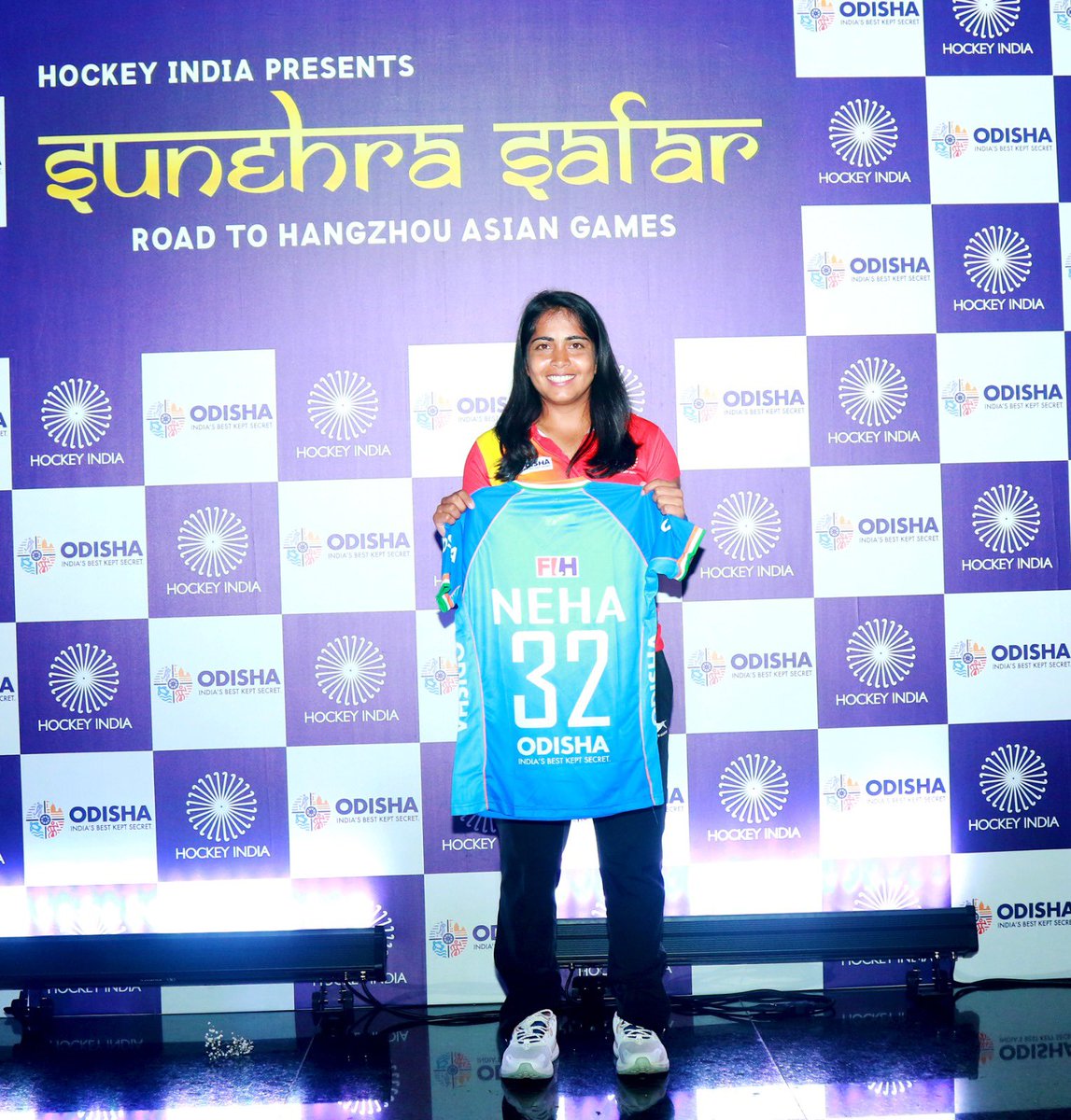 What better feeling than to recieve this jersey from my mother who worked so hard to help me pursue career in hockey. Thank you @hockeyindia for this wonderful ceremony #sunehrasafar