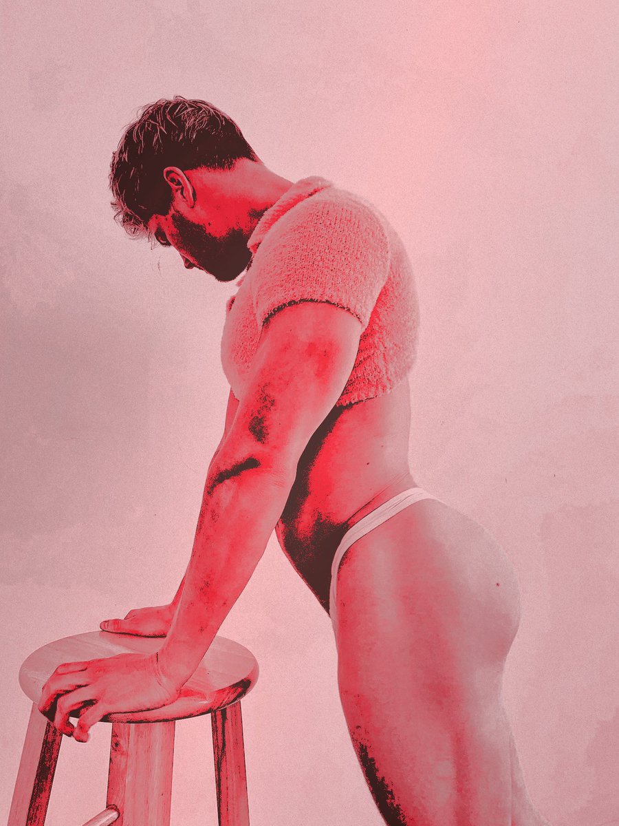 RAUNCHYHABIT's tweet photo. pink  crop  top  sweaters  are  his  new  favorite  obsession  . https://t.co/VpoOo7f2ZF