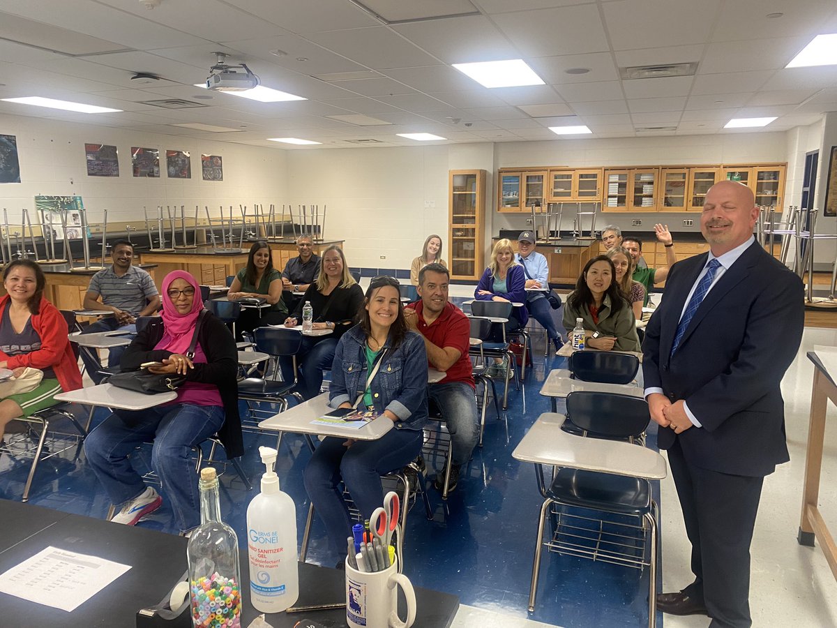 Great Open House! Congratulations to our two retirees, <a href="/chsmospeech/">Karla (Nalley) Modelski</a> and Mr. Shoro! #lastopenhouse