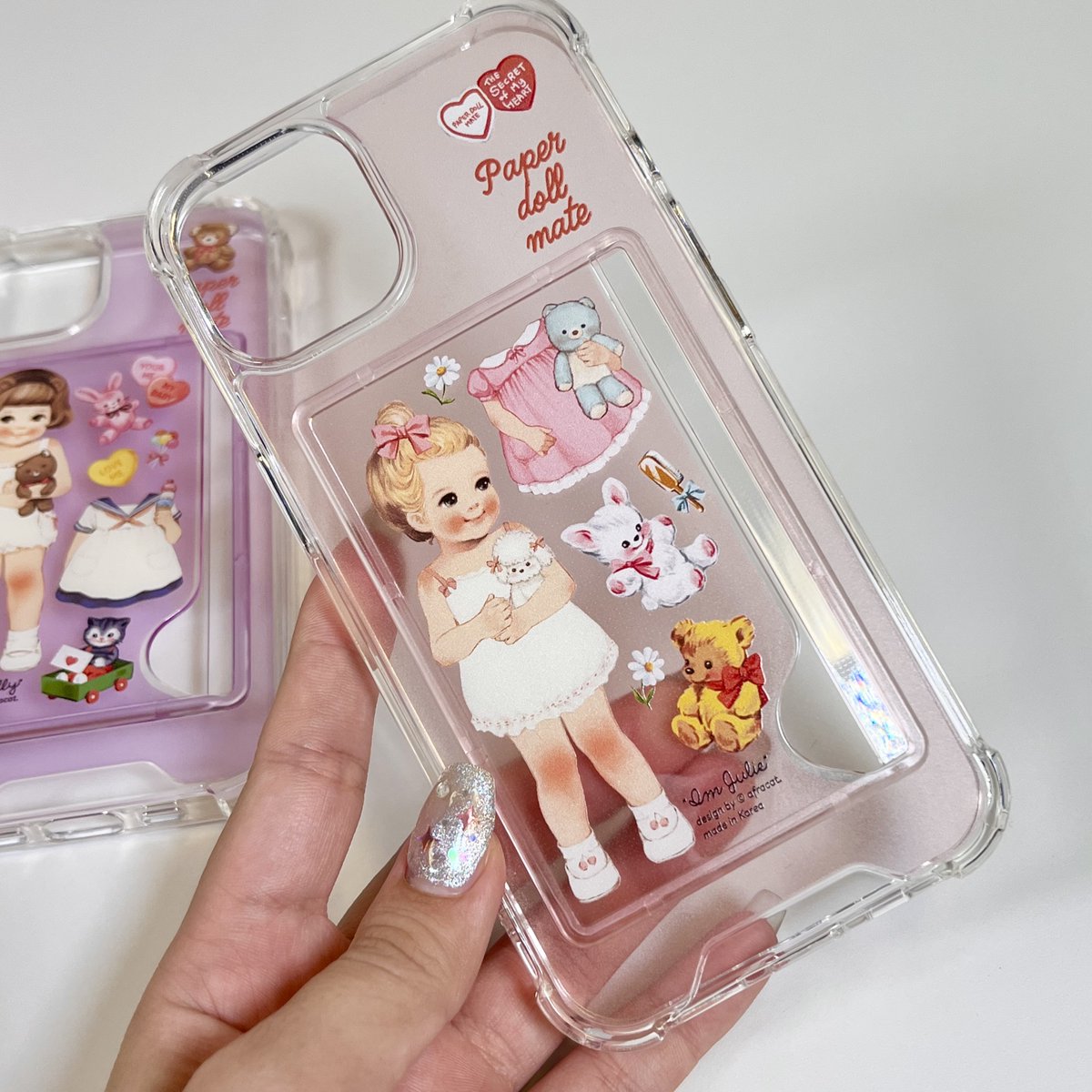hachi_cafe's tweet photo. Paper Doll Mate　iPhoneケース14
カード収納付き！ペーパードールメイトのスマホケース
手元がふわっと明るくなる柔らかなクリア素材✨

https://t.co/L84BKGfkH1 

#paperdollmate #ペーパードールメイト #アイフォンケース https://t.co/7kVcpePSzO