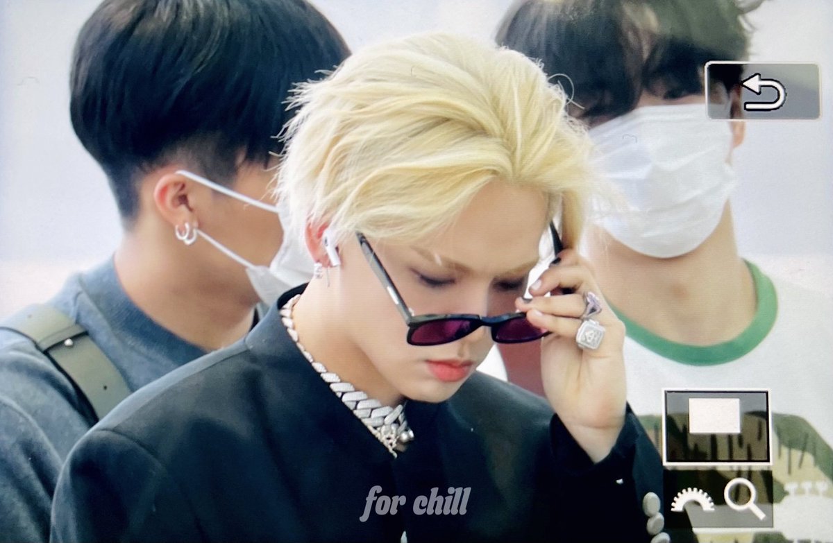 blonde choi hyunsuk is always attractive 🫠