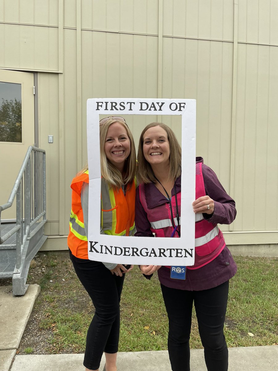 MrsMitschke's tweet photo. Now just add a whole bunch of excited children and we are ready to kick off another stellar year! 🥰 https://t.co/9A5J9mW3dc