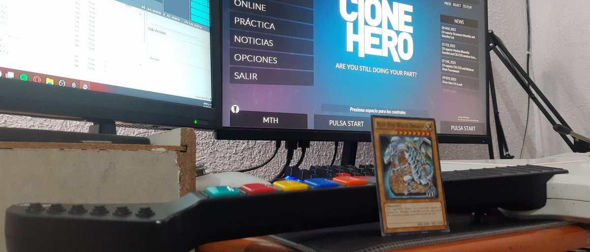 The_MajorTom13's tweet photo. Familia... me he ausentado más de lo que me habría gustado, pido disculpas pero más que eso, les invito el día de mañana a que me acompañen, en un stream llenito de nostalgia (a ver si adivinan de qué se trata xD)
#twitchstreamer #streamermexico https://t.co/i58D7uikGS