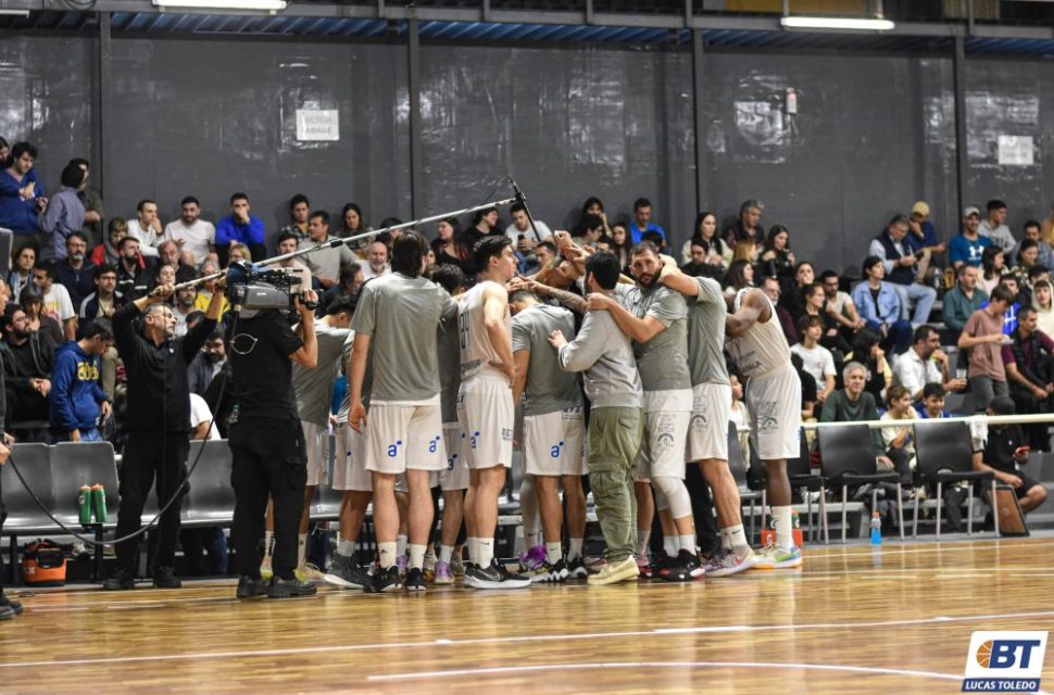 #MetroxBT | TU INVICTO ES MÍO

Con una gran actuación de Octavio Medina, Tabaré derrotó ajustadamente a Urunday Universitario para quitarle el invicto en la liguilla.

📝 <a href="/Brianrz2000/">Brianrz</a> 

👉 bitly.ws/TDre