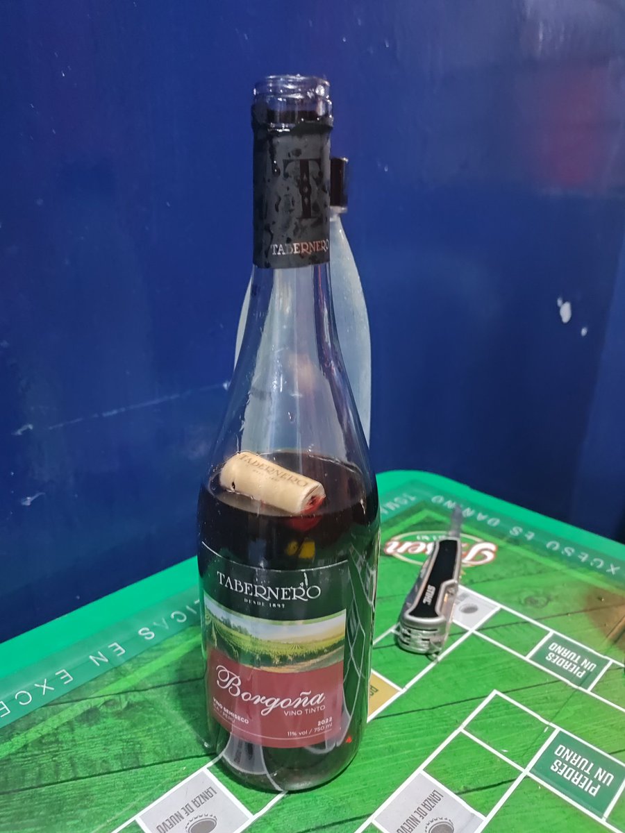 v_mccallum's tweet image. "I have no corkscrew"

No problema! 🤣

#KeepingItClassy