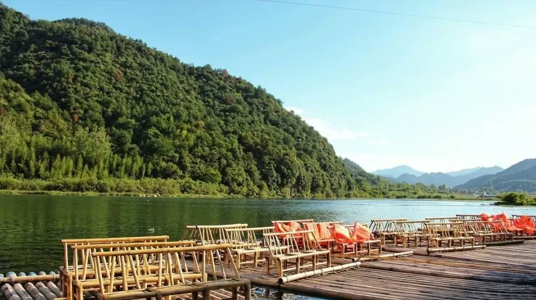 xuluomei1's tweet image. 桐庐，地处三江两湖（三江指新安江、富春江、钱塘江；两湖指西湖和千岛湖），自然条件得天独厚，自古即以“山青、水秀、史悠、境幽”闻名于世。
#Zhejiang #Tonglu