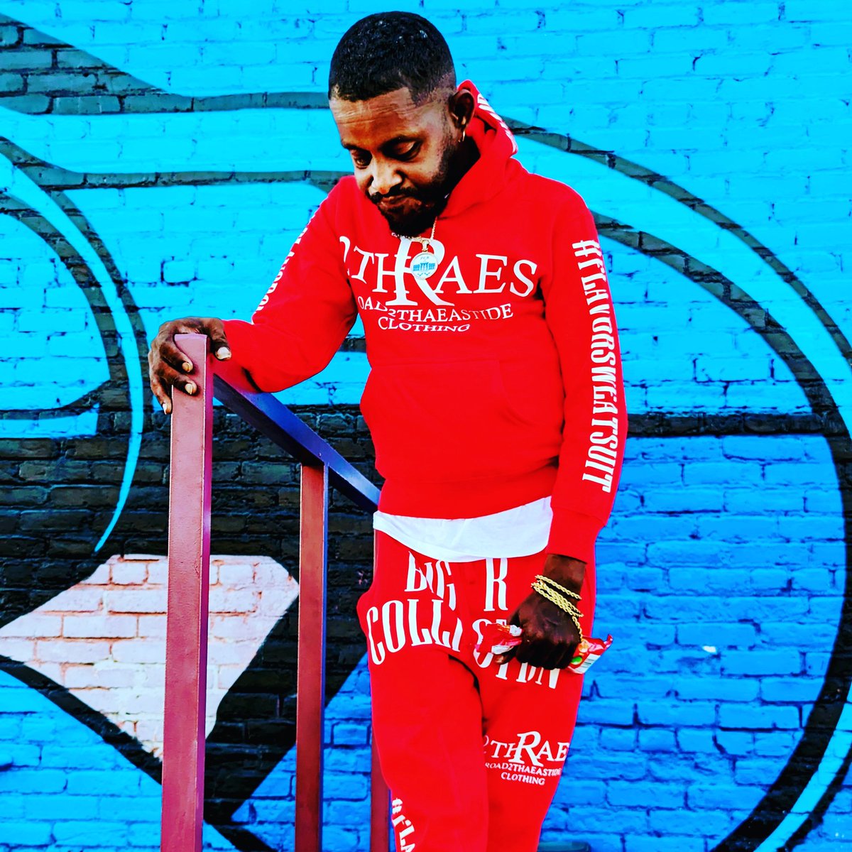 ESTHAGREAT62's tweet photo. #R2THAESBRAND - BIG R!! @R2THAESCLOTHING https://t.co/nspjK53en6