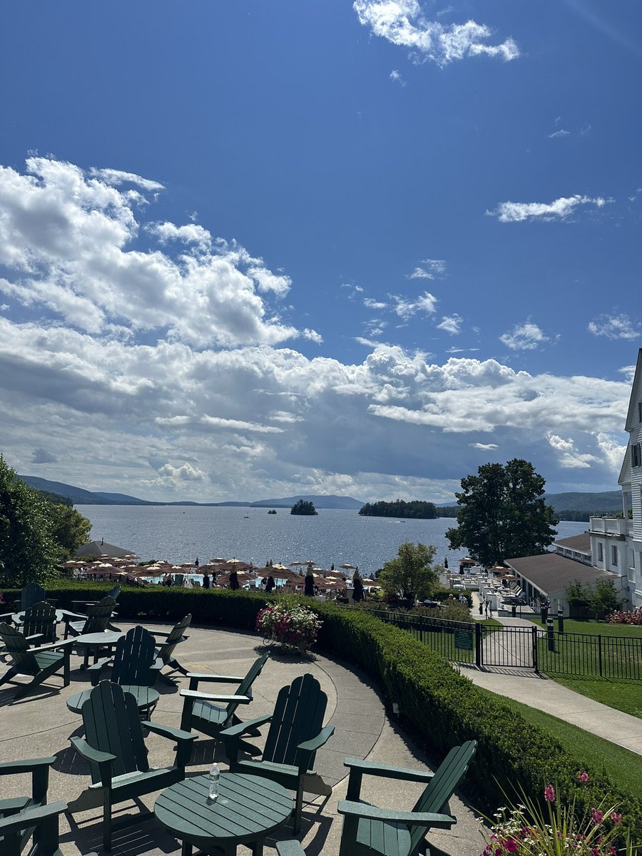 MonGhoster's tweet image. Best summer in years 🙌🏻