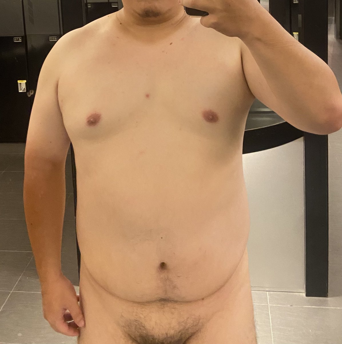 前陣子太鬆懈了
該多跑健身房了