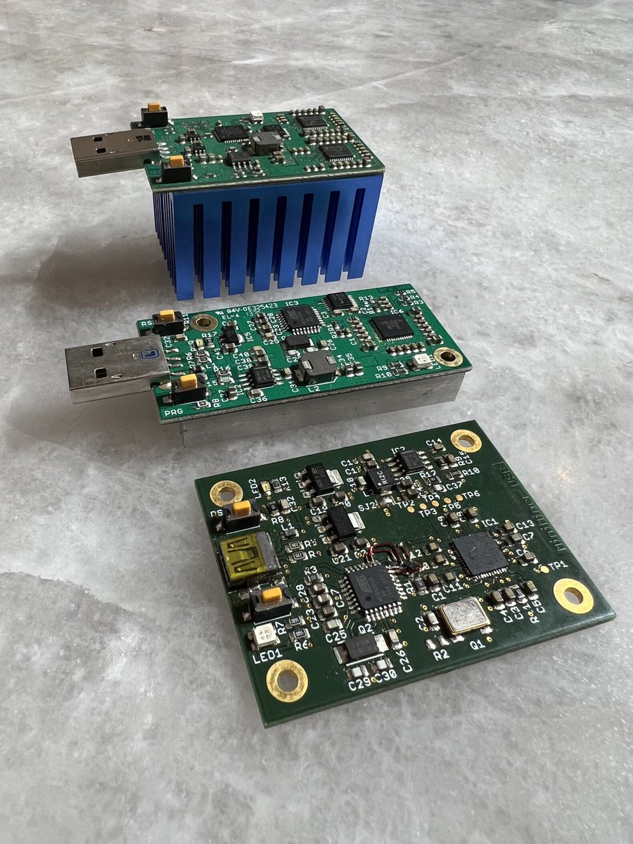 Yet_another_ODE's tweet photo. The MiniMiner USB (06/2013), the prototype that lead to the BF1  (BPMC) and BF2 (MineCoin). It used an Avalon 3256 first generation asic & a Female USB mini B connector. Later with the BF1 & BF2, the asic was switched for Bitfury’s BF76C55 & the type of USB connector was changed also (BF2 uses two bitfurys instead & wears a much larger heatsinks). All of these were done by the same developer & all started with the MiniMiner. The idea that “the more customs boards r available, the better it is” motivated him to get started in all of this stickminer business. #bitcoinmining #btc #pow #bitcoin