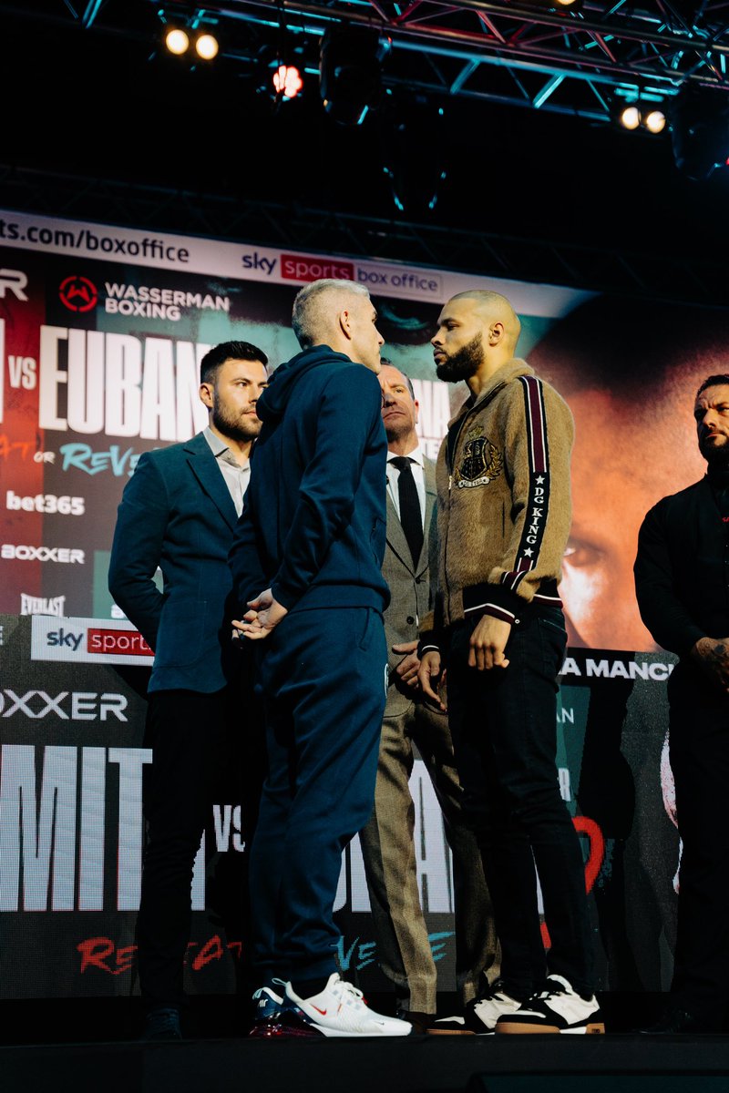 ldnsportsocial's tweet photo. #fightweek #pressconference #repeatorrevenge #boxxer #skysports #villagehotels #workwearexpress #boxing https://t.co/a8i1xRbyVM