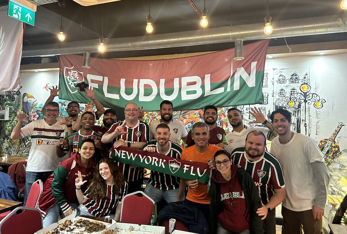 FluDublin's tweet photo. Hoje a Irlanda não dorme !!!! 🇭🇺🇮🇪 https://t.co/q11l3efiXx