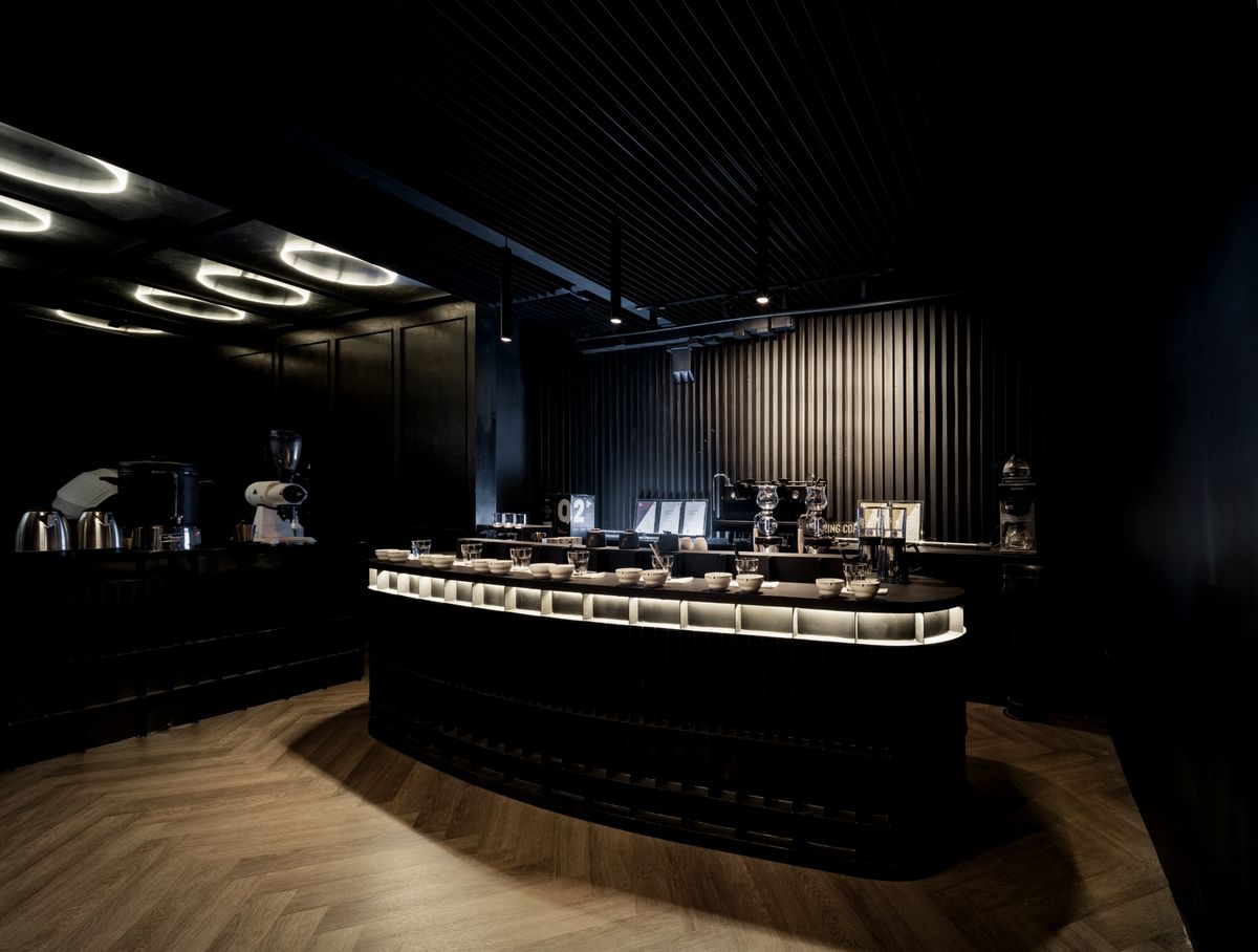 Architizer's tweet image. In this café, architecture meets technology, with designs inspired by computer components, turning each sip of coffee into a byte of digital artistry.

Details: arc.ht/47V6kzU | 📍Bangkok, Thailand