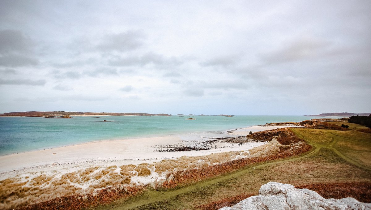 visitIOS's tweet photo. Whilst some of us mourn the summer we never had, many of us are ready to dive into autumn. Discover your autumn break here https://t.co/zrIpawzKo4 #autumn #autumnvibes #autumnbreaks #Scilly #Islesofscilly #myscilly https://t.co/vp7MllTb37