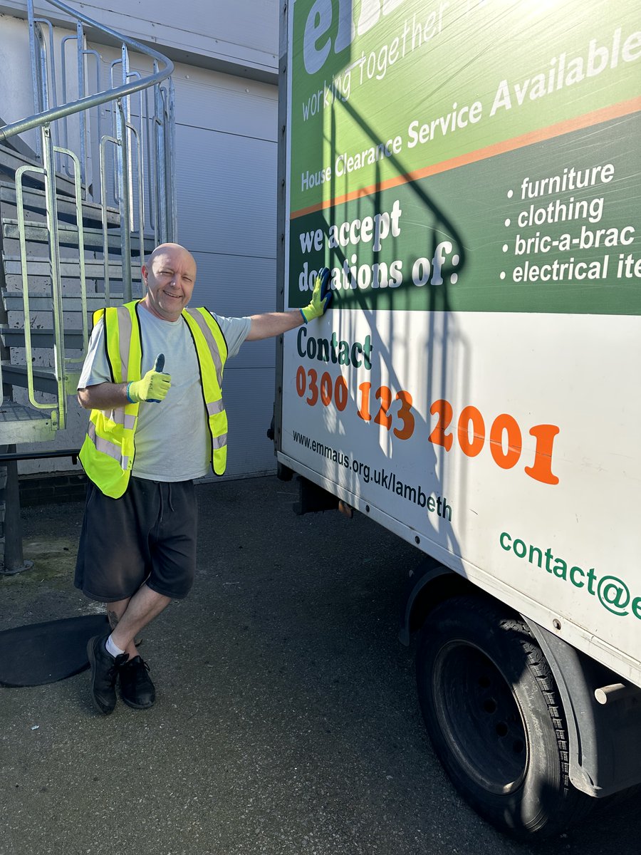 lambeth_council's tweet photo. We’re excited☺to launch a free reusable bulky collection for Lambeth residents in partnership with @EmmausUK &amp; @SercoESUK 🚚

@EmmausUK will be collecting eligible reusable bulky items which will be resold to support their work with homelessness.
👇
https://t.co/OkylZyPZvS https://t.co/iwXgnTzcI0