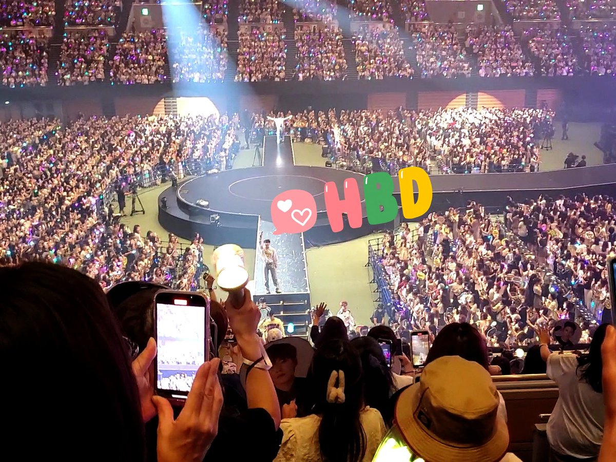 JAM_jojo1's tweet photo. Aichi was so much fun!! It was the best birthday!! https://t.co/OvxQkHqiCD