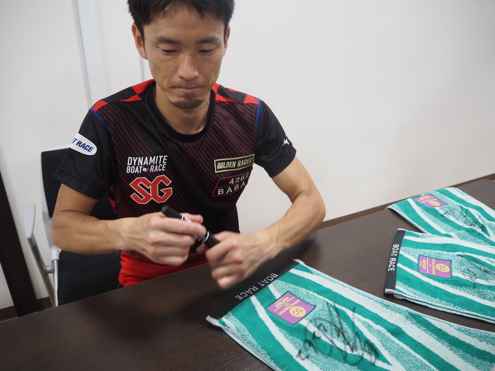 【貴重】ボートレース　馬場貴也選手　直筆サイン入りタオル 貴重】ボートレース 馬場貴也選手 直筆サイン入りタオル 中日