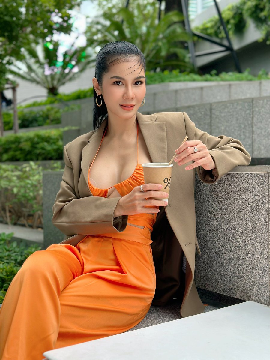 NattKejsarin's tweet photo. กินส้มดี วิตามินซีดีมีประโยชน์ https://t.co/mgxsvkyvZs
