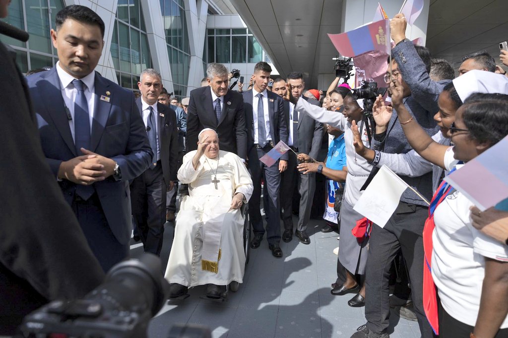 Гэгээн Ширээт Улсын төрийн тэргүүн Пап Францис Монгол Улсын Ерөнхийлөгч Ухнаагийн Хүрэлсүхийн урилгаар төрийн айлчлал хийхээр Монгол Улсад хүрэлцэн ирлээ.

📎 mfa.gov.mn/75208
