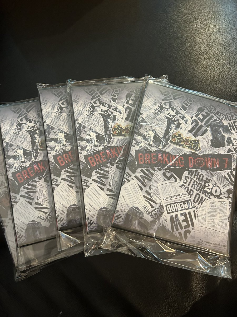 yoshikinanahara's tweet photo. breakingdownからDVDが届いた
僕が醤油ニキ君と戦った時の試合
嬉しいなぁ、負けたけど
これは一生物です
フォロワー様にあげてもいいんかな?
関係者様リプください
選手の皆さん届きましたか?
#breakingdown #breakingdown7
#DVD https://t.co/FWV0uJzXGK