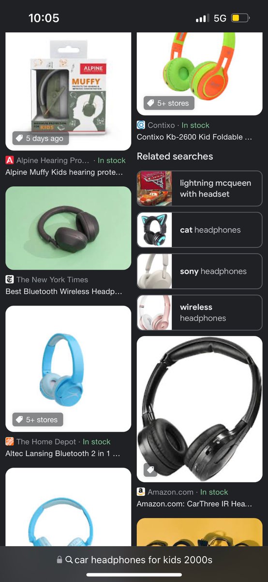 ryleescharmann's tweet photo. the first airpods https://t.co/jyk62BXhV0