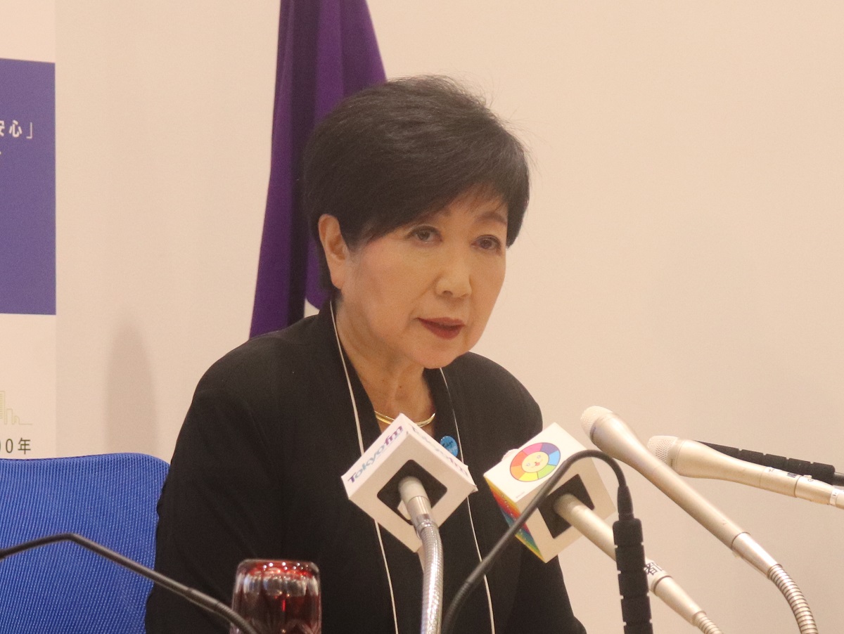 朝鮮人犠牲者の追悼式典に小池都知事は今年も追悼文を寄せませんでした。式典実行委員長の宮川泰彦さんは式典後、「都知事は二度手間になるから、追悼文を送らないと言ってるが、大震災で亡くなった人と、デマが広がり人の手によって虐殺された人をいっしょくたにしていいのか」と知事の対応を批判しま