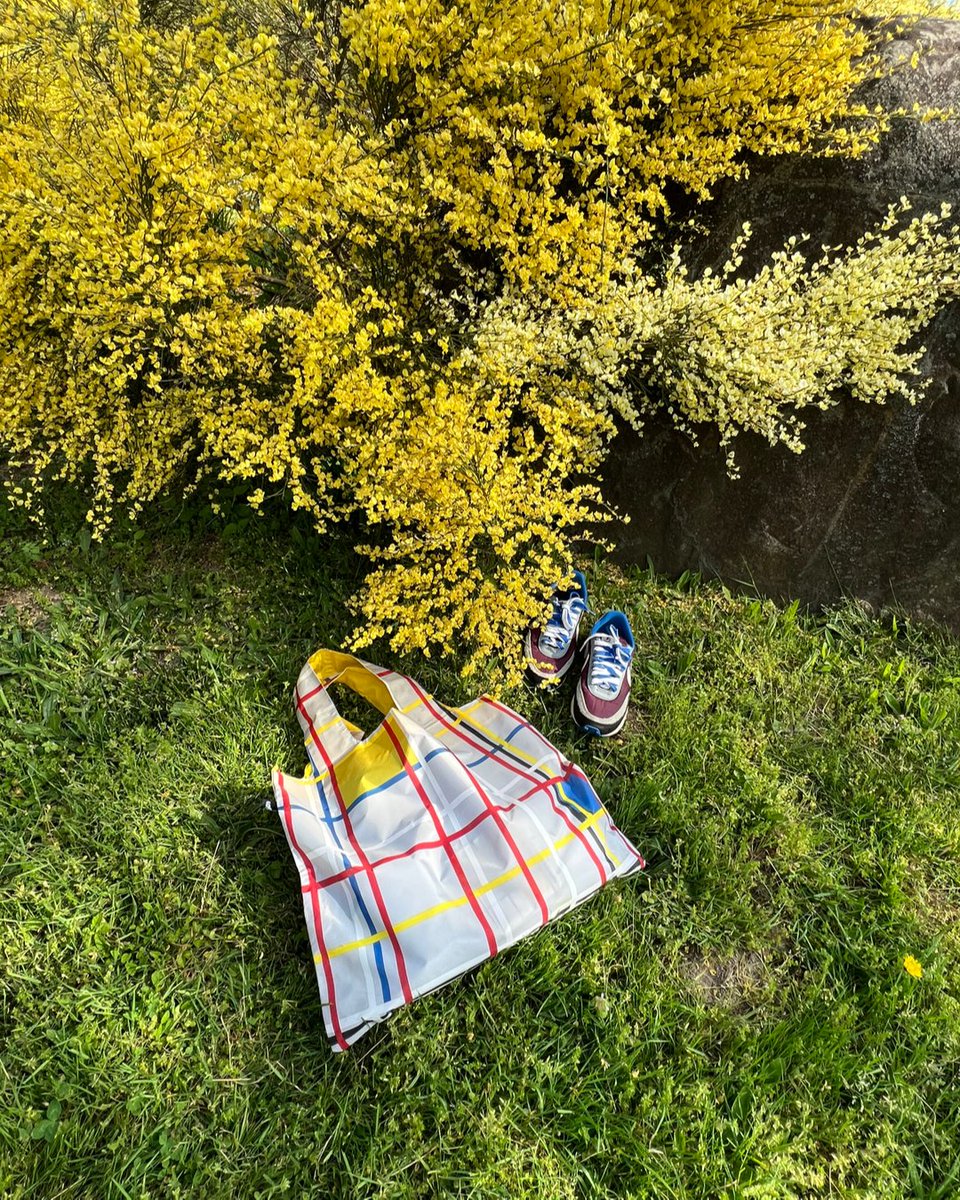 Red, yellow or blue? ❤️ Shapes 💙 Colours 💛 Forms. New York City, 3 (unfinished) 1941 by Mondrian <a href="/museothyssen/">Museo Thyssen</a>  #mondrian #abstract #tote #loqi #newyork