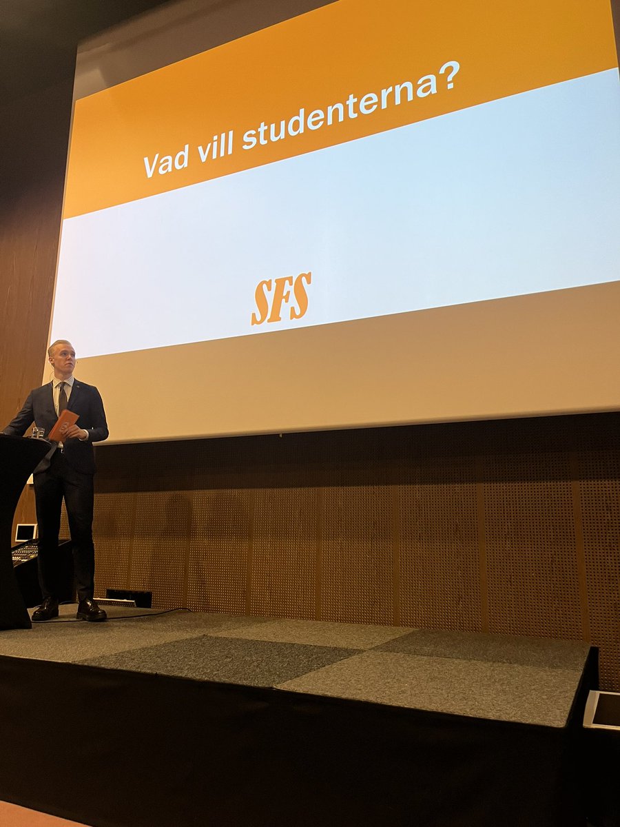 Medarrangerade torsdagens SUHF konferens: professionalisering av verksamhetsstödet - möjligheter och utmaningar. Engagerande ämne med många perspektiv. Många viktigts intressekonflikter att belysa dessa och prata om. Tankeväckande inledande dragningar ! <a href="/JFarnert/">Jacob Färnert</a> <a href="/SHwangHH/">Stephen Hwang</a>