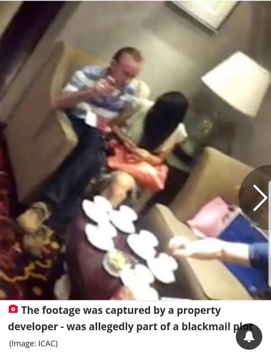 2022meimei3's tweet image. 中国の不動産開発業者に招待され訪中していたオーストラリアの副市長や地方議員達が、用意されていた中国人風俗嬢によるハニトラに喜んでいる様子が、招待した不動産開発業者によって盗撮されていた事が去年判明し問題に。
オーストラリア議員達が裏切った時の脅迫用に撮影されていた様子。…