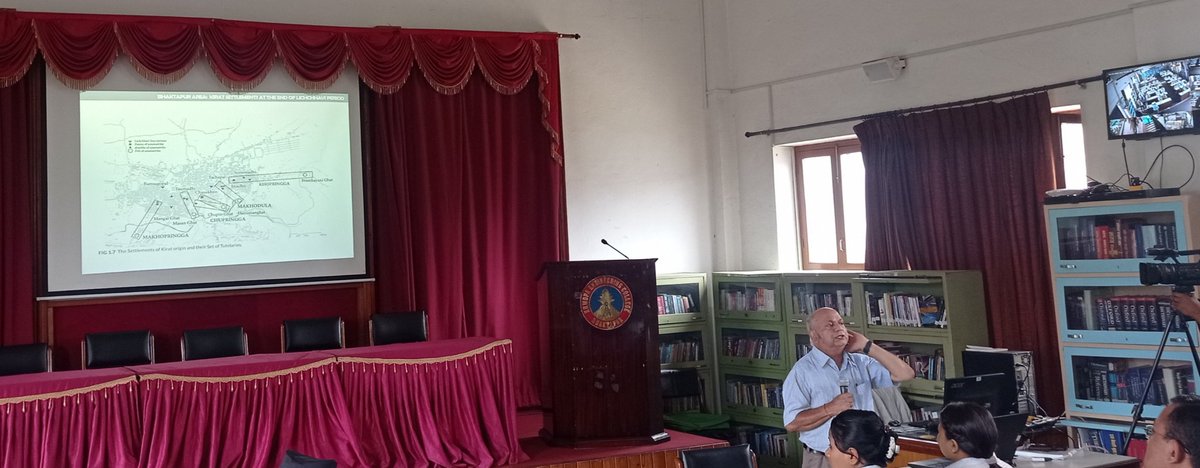 xsubeg's tweet photo. Prof. Sudarshan Raj Tiwari's lecture on his new book "Bhaktapur- capital of Malla Nepal Mandal" at Khwopa Engg College #Khwopa_Engineering #Khwopa #ख्वप https://t.co/SXq8X6dbXe