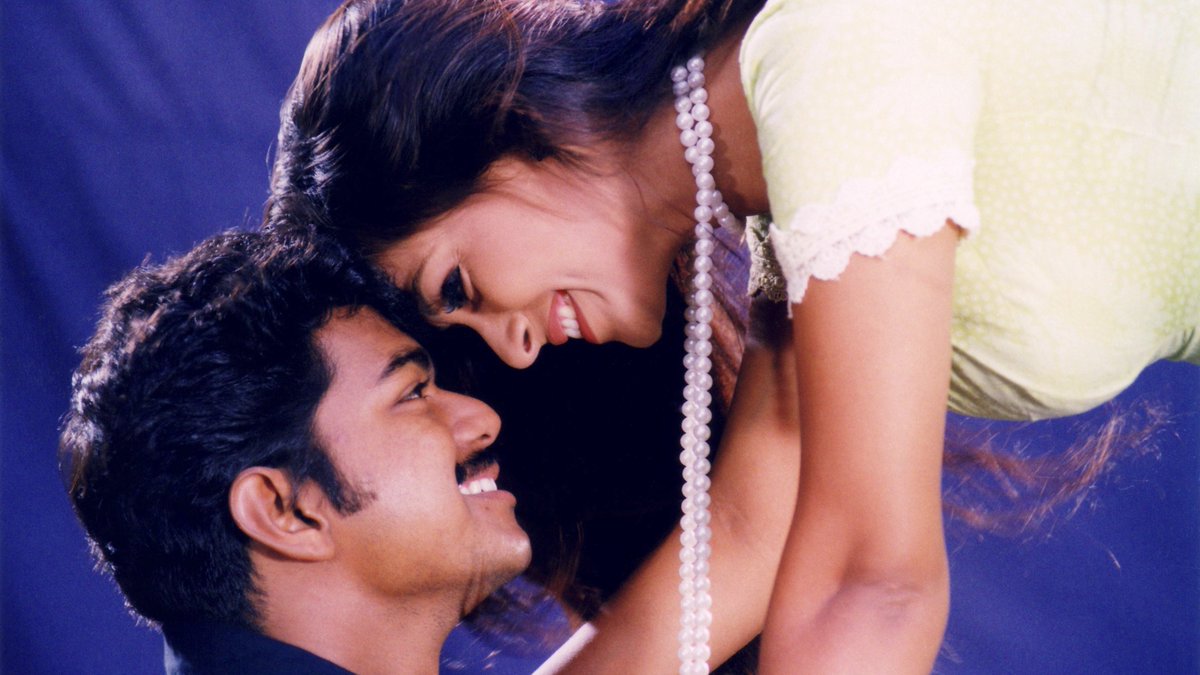 AVinthehousee's tweet photo. It will Mark 7th film of ThalapathyVijay & Simran if they join together for this movie🔥✨
#OnceMore
#NerukuNer ( Simran Debut Paired Suriya )
#Priyamanavalae
#ThulladhaManamumThullum
#Youth ( Aalthotta Boopathi Song )
#Udhaya
@actorvijay * @SimranbaggaOffc 😍 https://t.co/EHKlWFkdTV