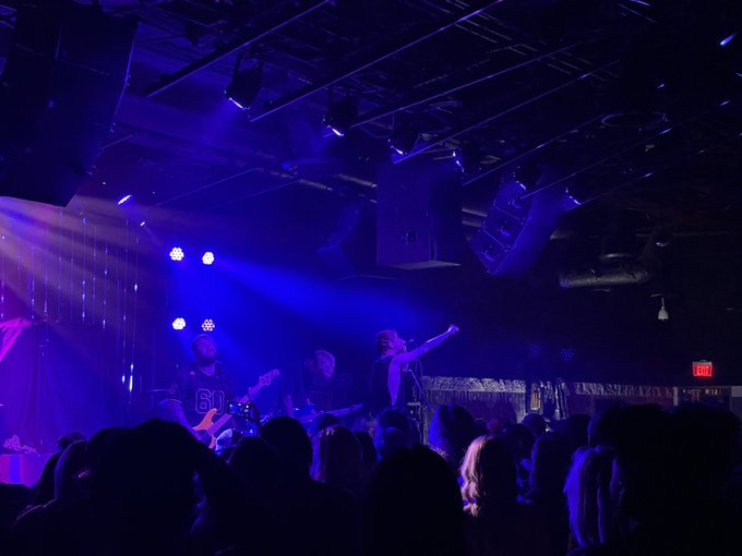 😭🙌🏻😍✨ loved seeing @Caskets_band finally!!!! Live!!!! https://t.co/oPej1MpYdk<a class="tags" target="_blank" title="On Twitter" href="/?out=eyJ0eXAiOiJKV1QiLCJhbGciOiJIUzUxMiJ9.eyJpYXQiOjE3MjE1NDUzNjMsImlzcyI6InR3cG9ybnN0YXJzLmNvbSIsIm5iZiI6MTcyMTU0NTM2MywiZXhwIjoxNzUzMDgxMzYzLCJyZWRpcmVjdF91cmwiOiJodHRwczovL3R3aXR0ZXIuY29tL0Nhc2tldHNfYmFuZCJ9.tbCkPBl-xfnmrQhJz8qNHOL_3Zi_Z6TbqcBUDheg09cIM33VDjygXv7Vus9FGWpanLhFCQmFqHmcDWYR-8zGLA">@Caskets_band</a><a href="/tag/stillgotit"class="tags"><span>#stillgotit</span></a>