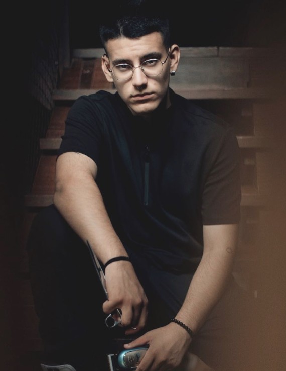 famedface's tweet photo. Arthur Urach: Elevating the Beat as a Brazilian DJ and Musician #ArthurUrach https://t.co/XiWq7sRwHL